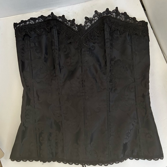 Fredricks of Hollywood Other - Fredrick’s of Hollywood Sweetheart Corset in Black. Size 36